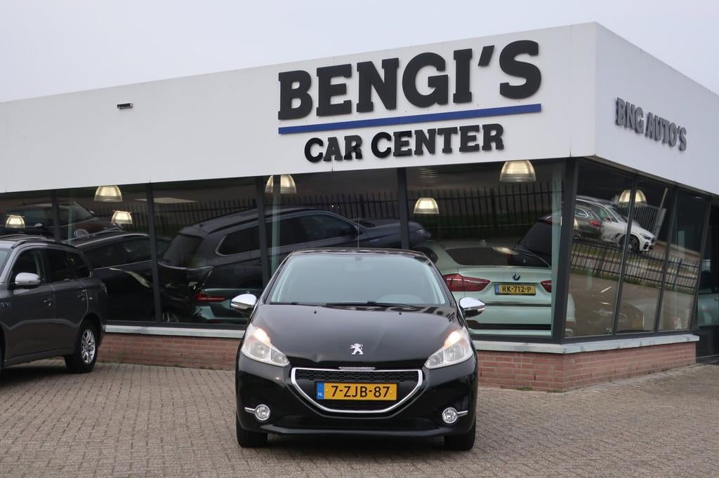 Peugeot 208 1.2 VTi Style, Voorwielaandrijving, Euro 5, Stof, Gebruikt