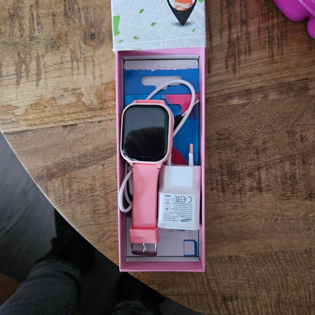 Luxnoz GPS Smart Watch Kids D1 - Roze (Zo goed als nieuw), Sieraden, Tassen en Uiterlijk, Horloges | Kinderen, Ophalen of Verzenden