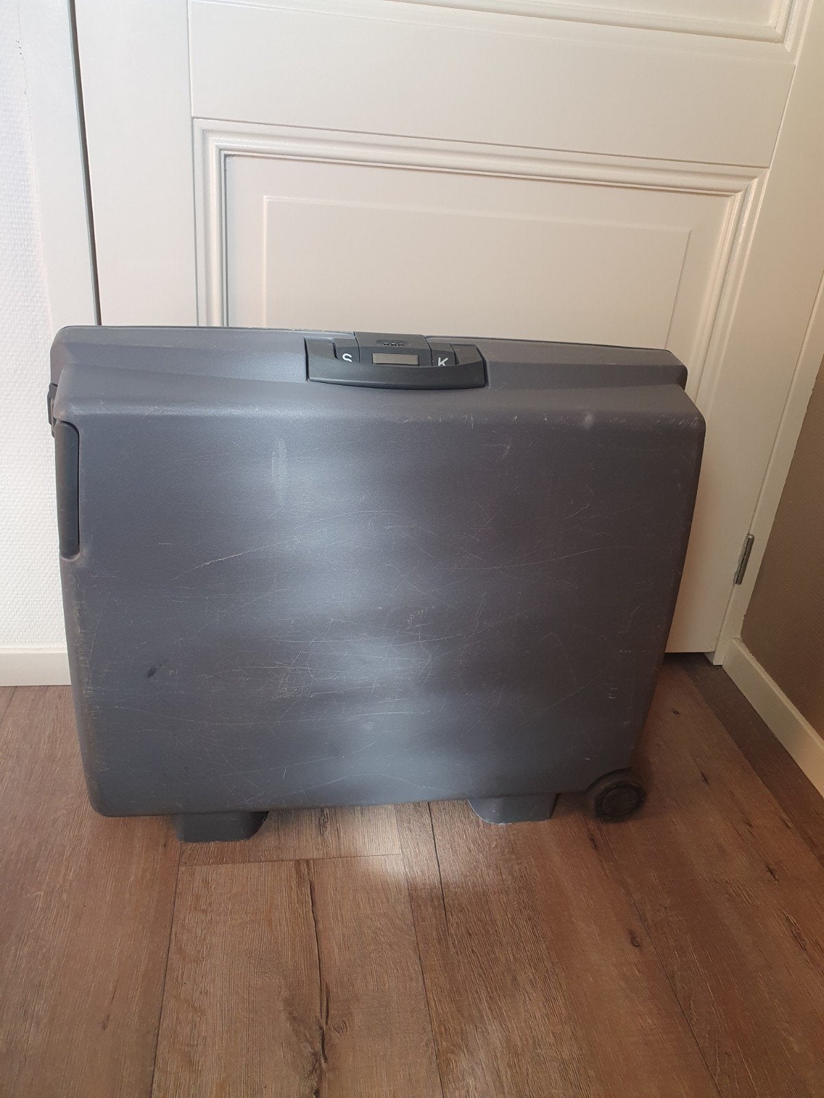 Samsonite koffer met wieltjes en slot, Ophalen of Verzenden, Gebruikt, Hard kunststof, Slot