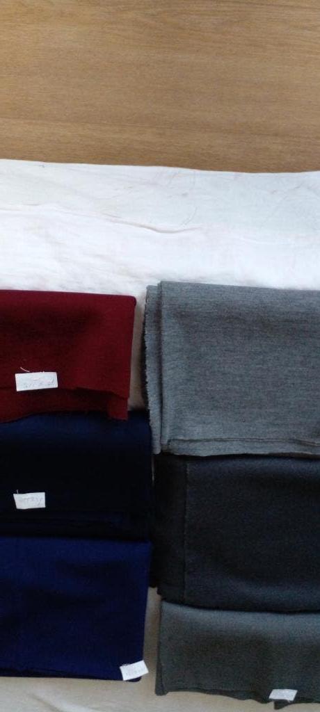 9 lapjes stof € 7.50, Overige materialen, Overige kleuren, Nieuw, Ophalen of Verzenden