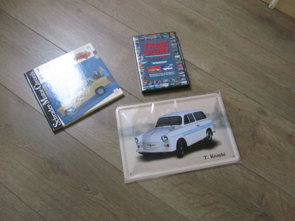 Trabant Boeken, Tijdschrift en Plaat - Unieke Collectie, Diverse, Nieuw, Ophalen of Verzenden, Overige merken