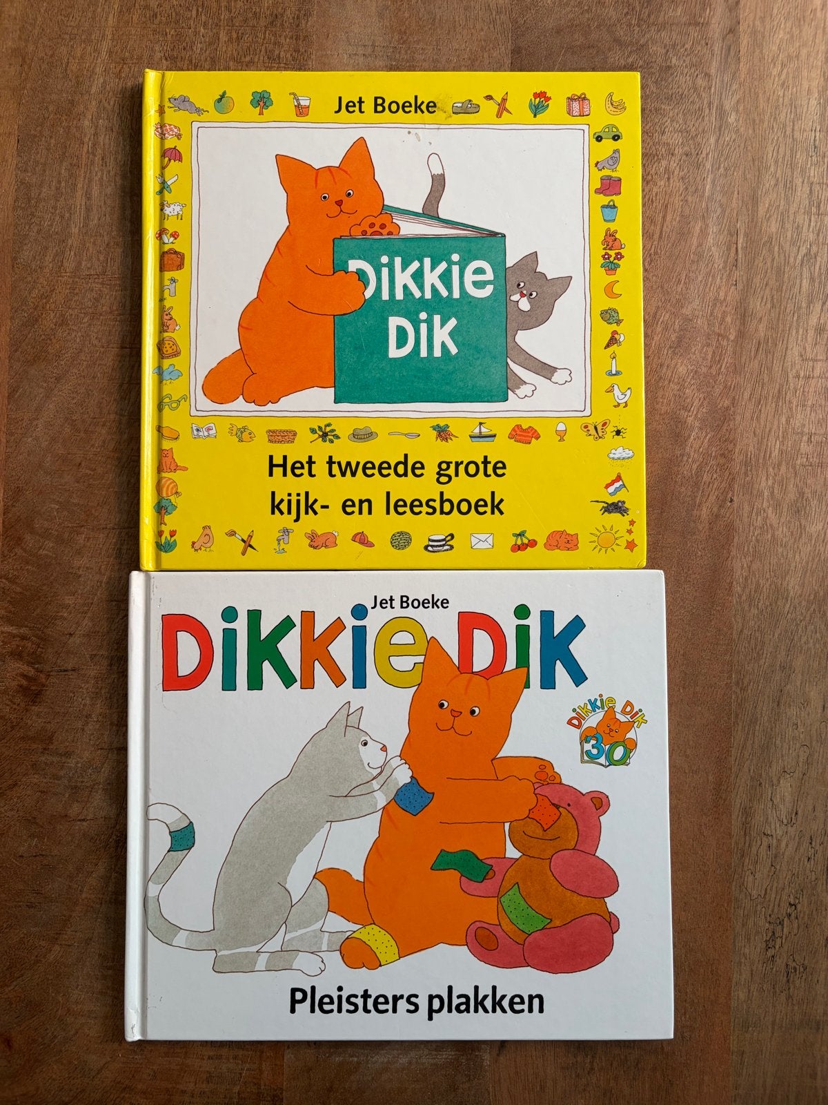 Dikkie Dik boeken: Het tweede grote kijk- en leesboek & Plei, Boeken, Ophalen of Verzenden, Zo goed als nieuw, Sprookjes