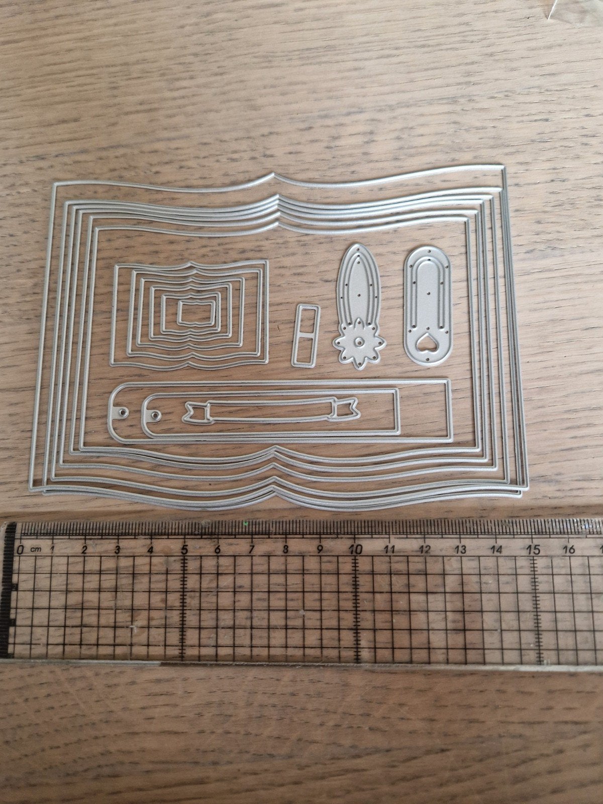 Snijmallen Boekvorm en Labels voor Scrapbooking/Kaarten, Hobby en Vrije tijd, Kaarten | Zelf maken, Ophalen of Verzenden, Zo goed als nieuw