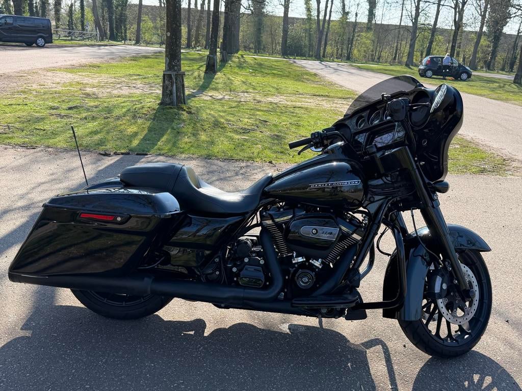 Harley-Davidson 114 street glide special, Particulier, Toermotor, Sportuitlaat