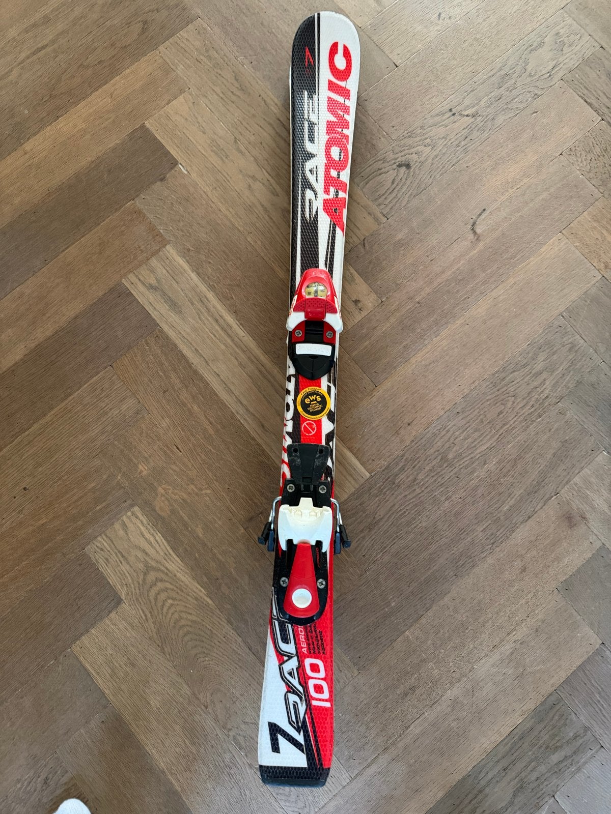 Atomic Race 7 Aero 100 ski's met bindingen, Ophalen, Gebruikt, 100 tot 140 cm, Atomic