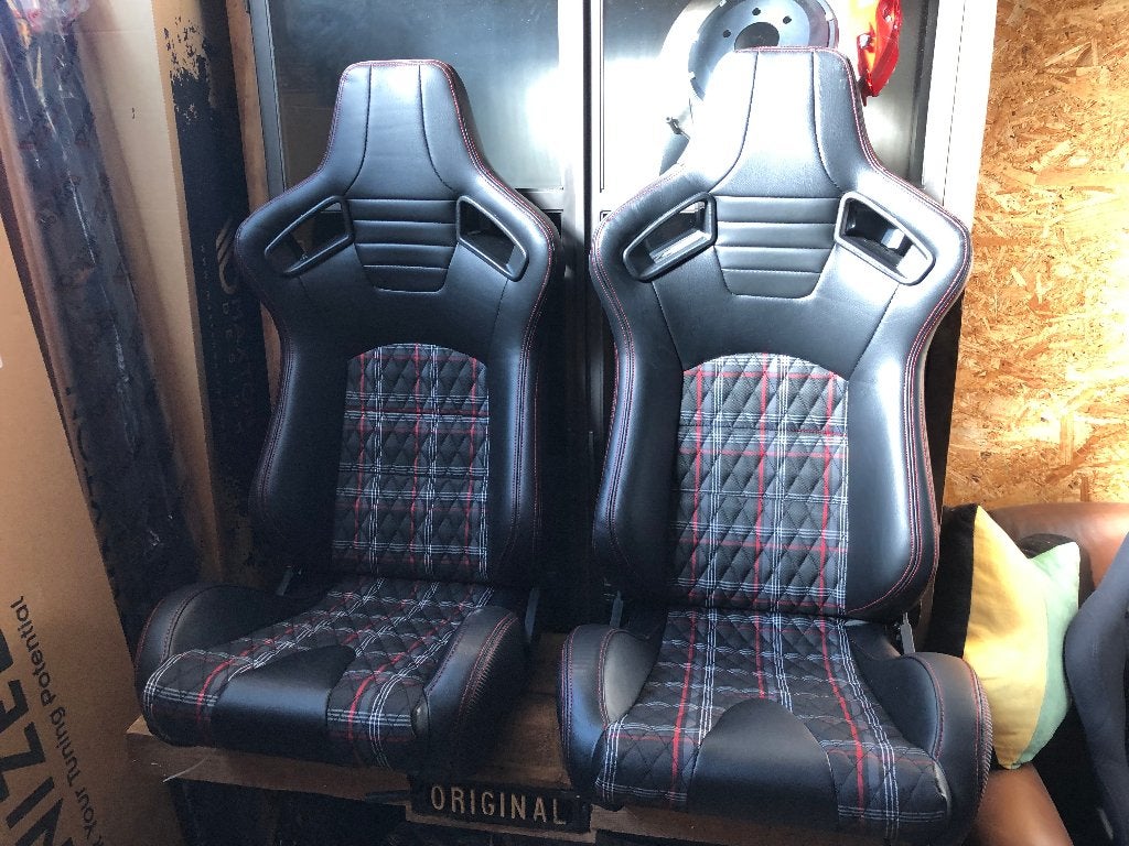 PowerParts sportstoel kuipstoel rood ruitmotief stof leder, Auto diversen, Ophalen of Verzenden