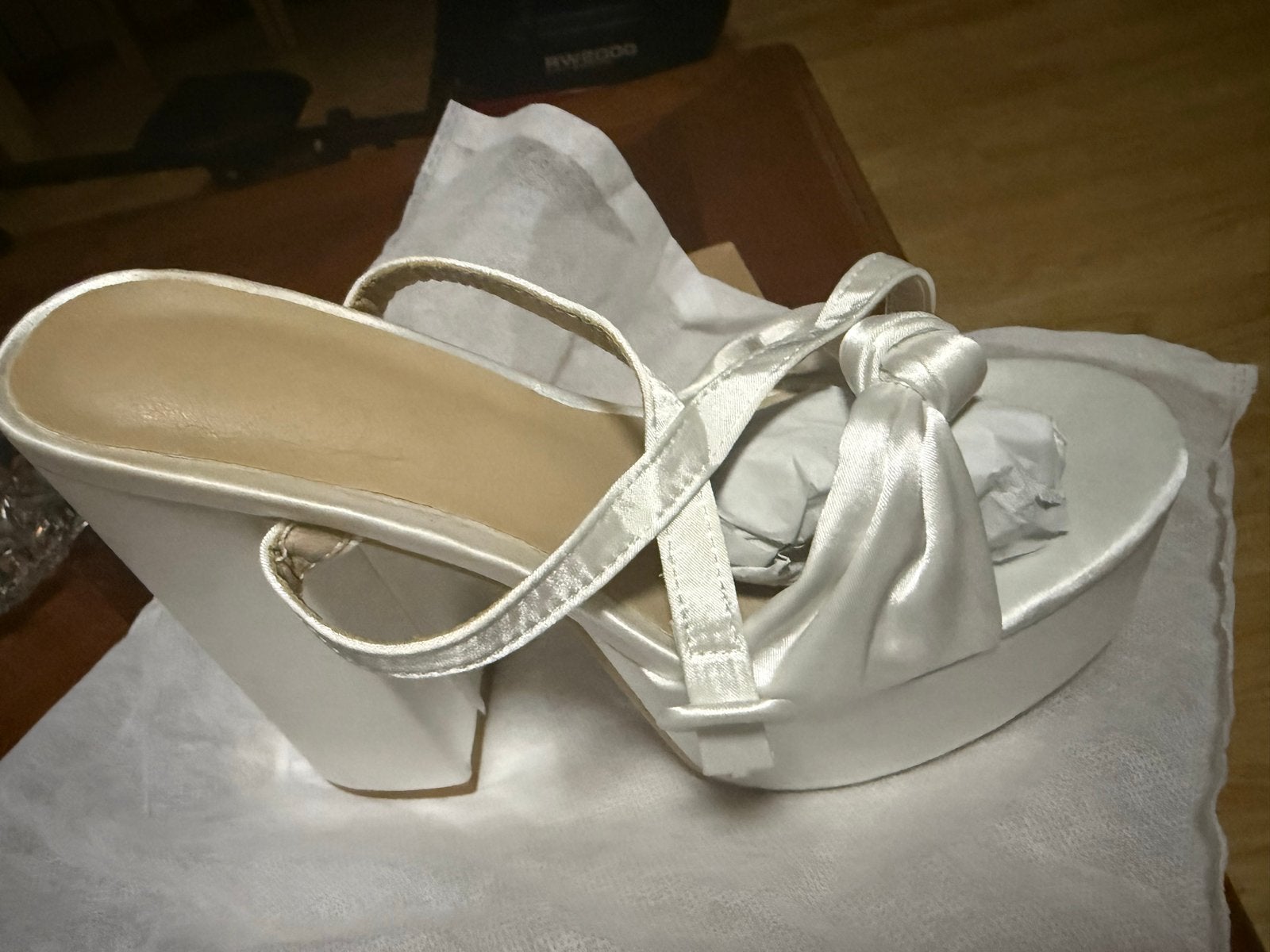 Nieuwe Trouw- of Feestschoenen in Originele Doos, Ophalen of Verzenden, Nieuw, Wit, Schoenen met hoge hakken
