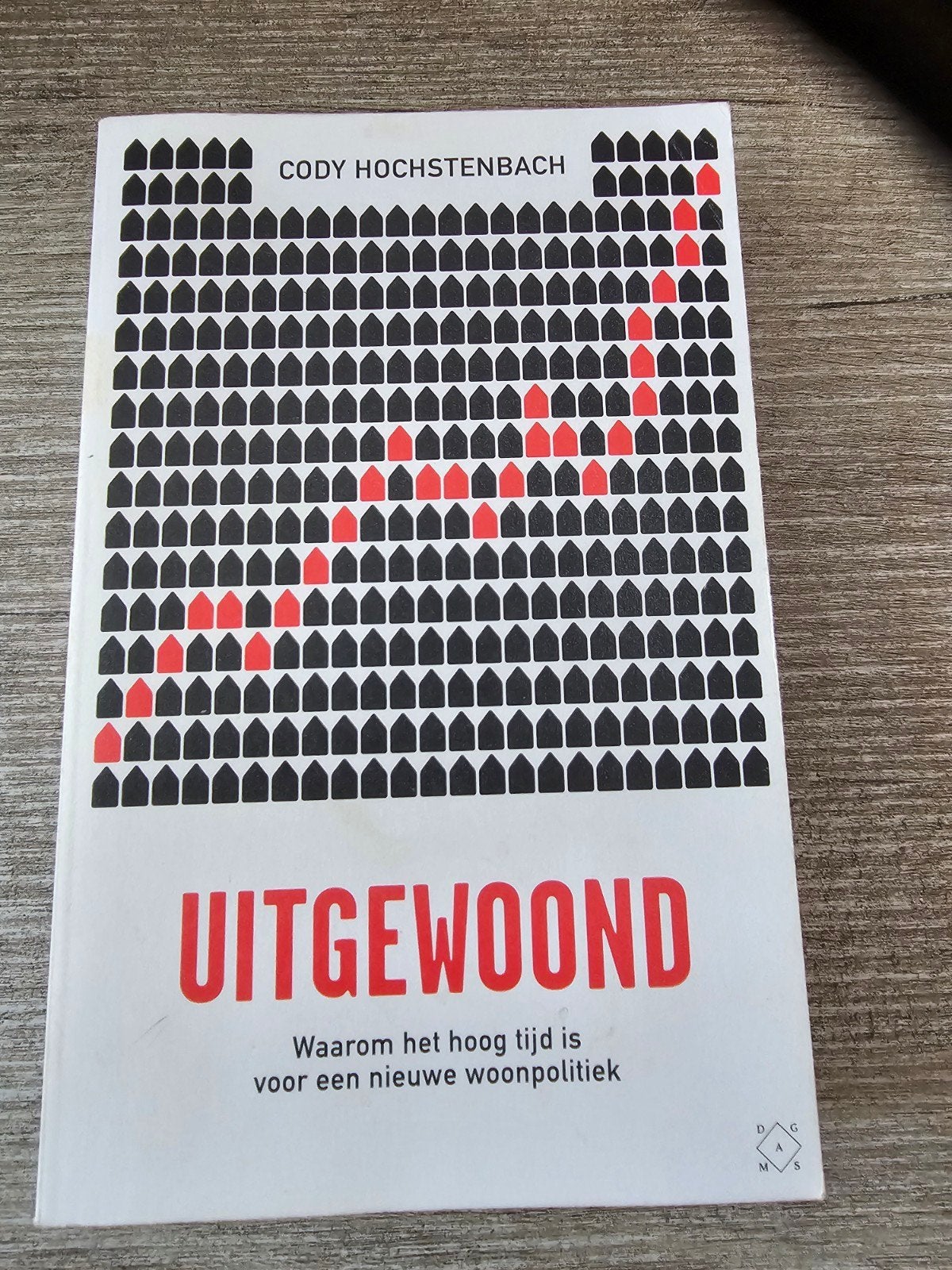 Uitgewoond - Cody Hochstenbach (Woonpolitiek), Ophalen of Verzenden, Gelezen, Cody Hochstenbach