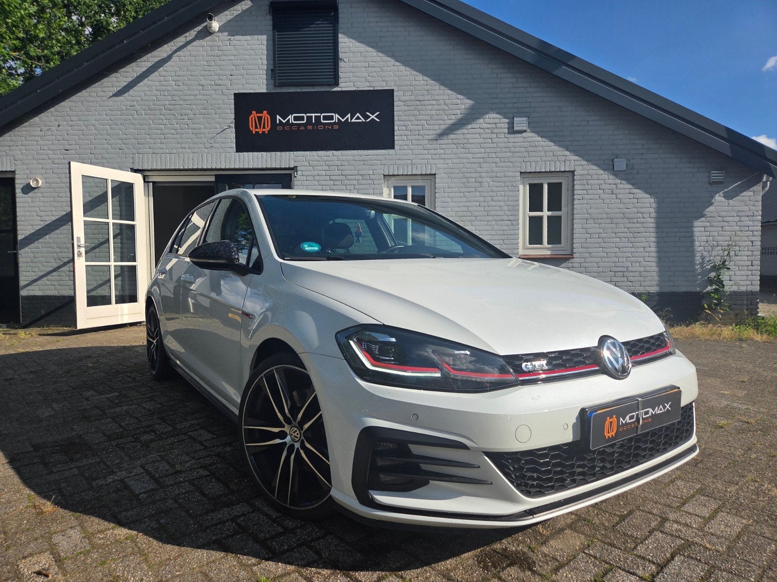 Volkswagen Golf GTI 2018 DSG-245pk-19inch-Dealer onderhouden, Ophalen