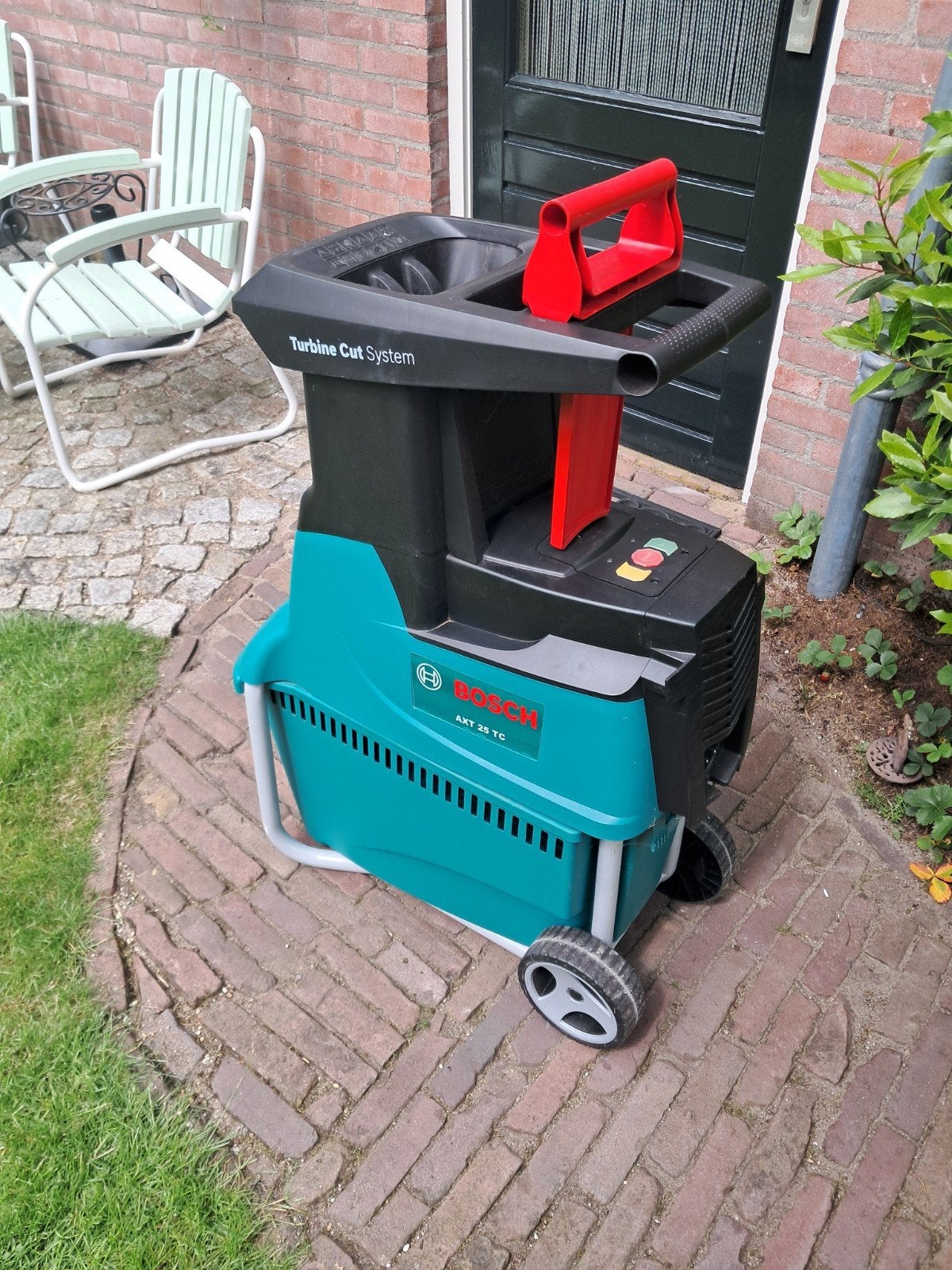 Bosch AXT 25 TC Hakselaar - Zo goed als nieuw, Ophalen, Zo goed als nieuw, Met opvangbak, Bosch