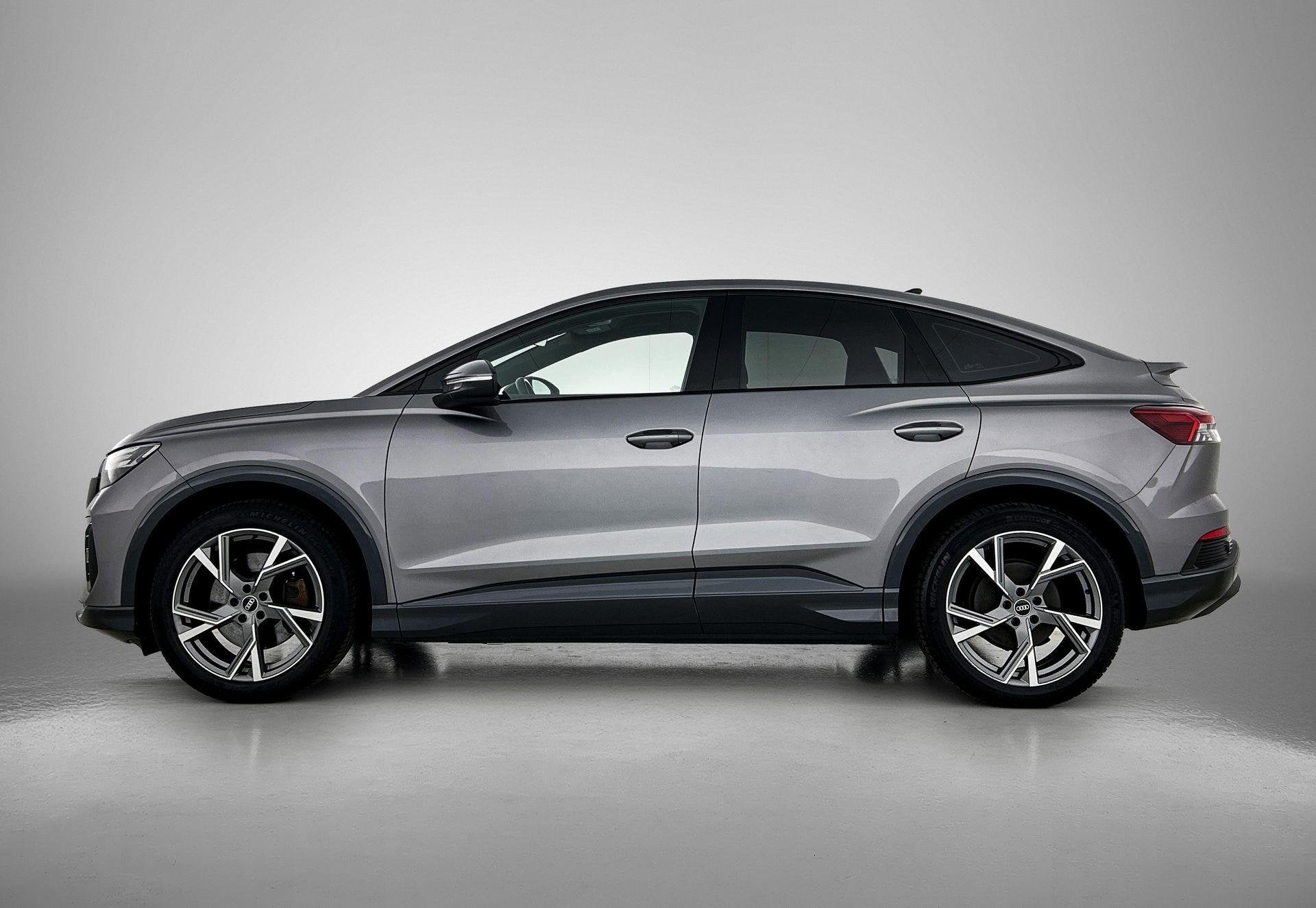 Audi Q4 Sportback e-tron 40 Advanced edition 77 kWh 204 PK |, Auto's, Audi, 12 maanden, Gebruikt, Zwart, 2020 kg