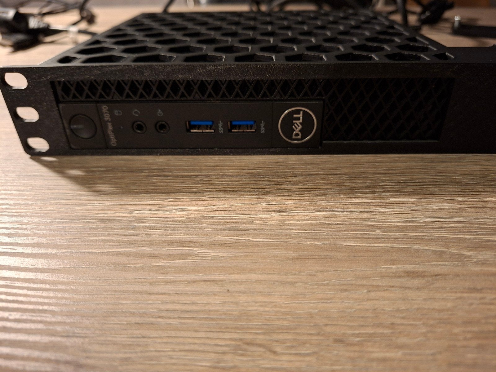 PRIJSDALING mini pc met rackhouder dell optiplex 3070 usff, Computers en Software, Ophalen, Zo goed als nieuw, Dell