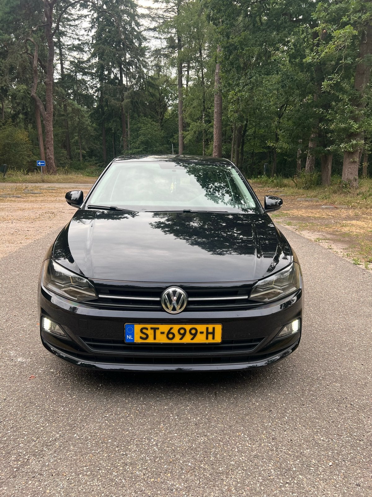 Volkswagen Polo 1.0 TSI 95pk 2018 Zwart BEATS | NAP 61.250 |, Voorwielaandrijving, Stof, 40 €/maand, Zwart