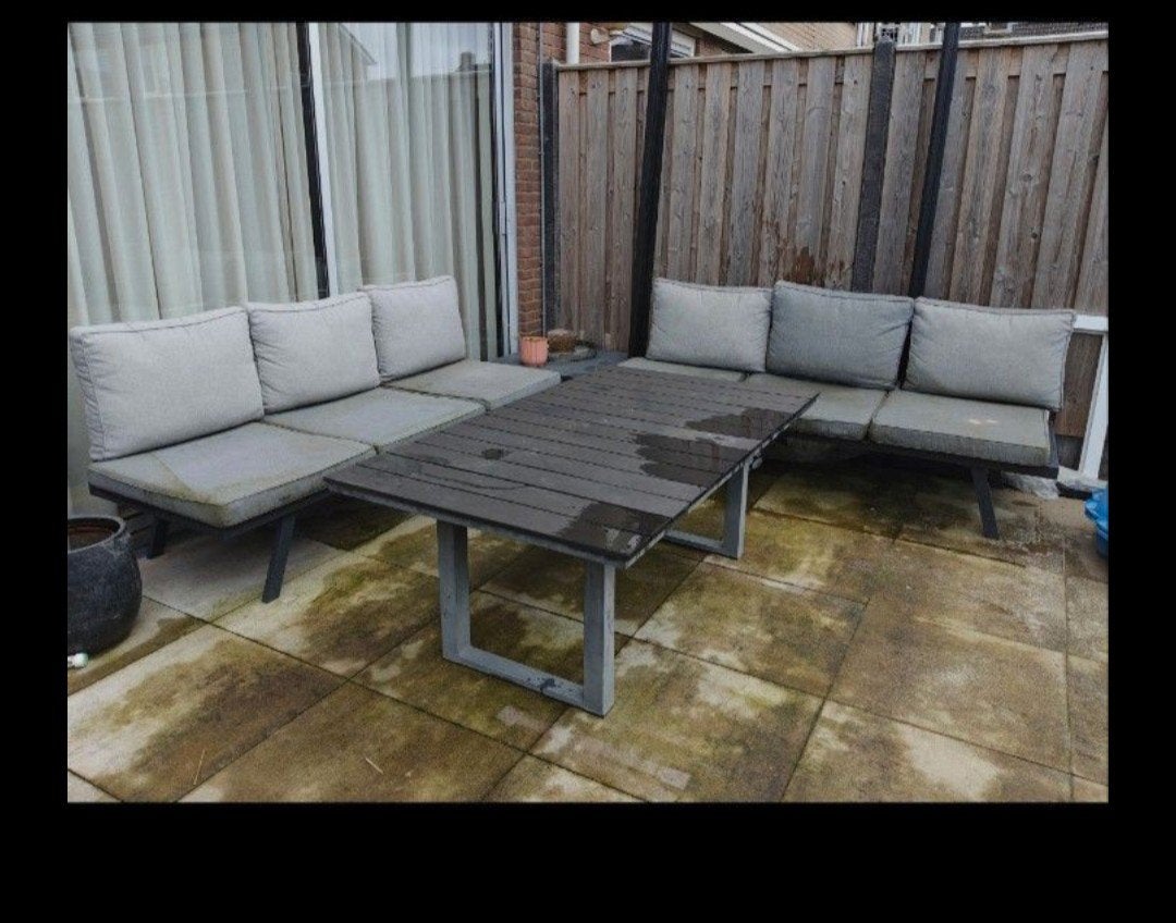 Tuintafel Kees Smit . Moet weg !!, Ophalen