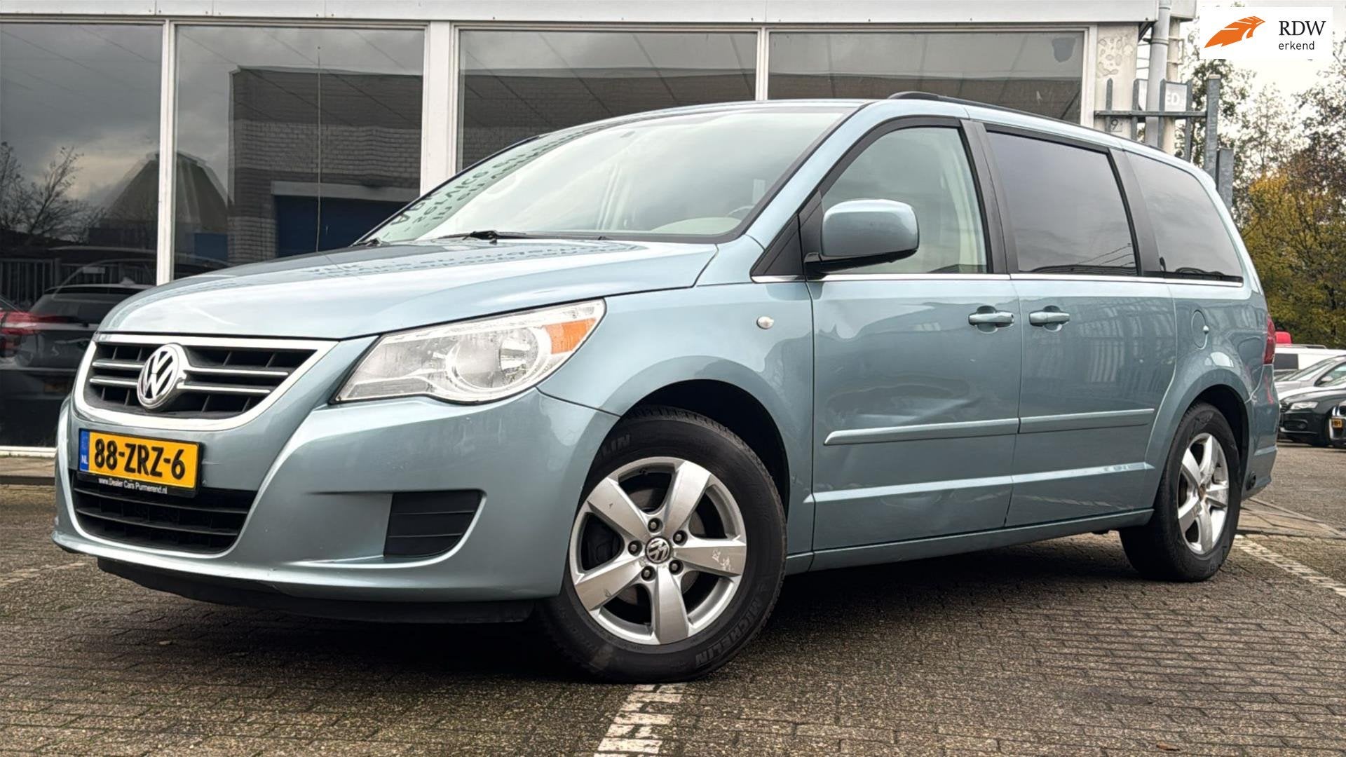 Volkswagen Routan 3.8 V6, Auto's, Euro 5, Gebruikt, 700 kg, Blauw