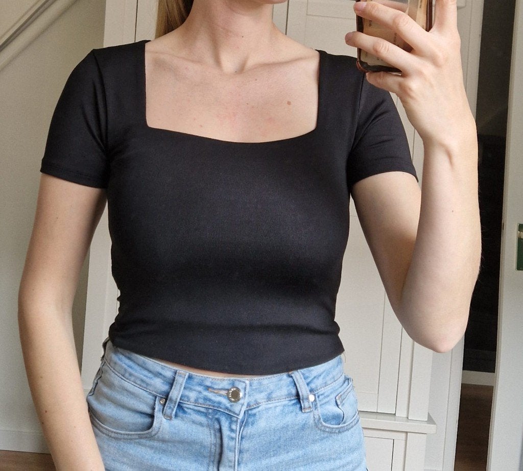 Amisu Cropped Top Shirt  met Vierkante Hals -  M 38  jusa17, Kleding | Dames, Tops, Maat 38/40 (M), Zwart, Ophalen of Verzenden