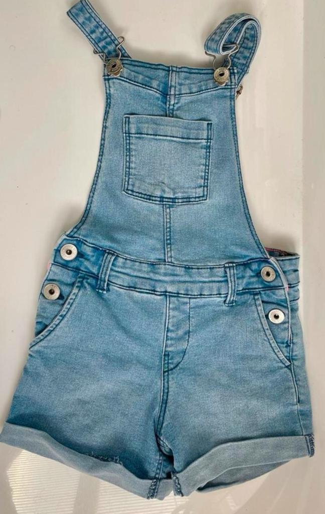 Leuke denim korte tuinbroek maat 128, Kinderen en Baby's, Kinderkleding | Maat 128, Verzenden, Nieuw, Jongen of Meisje, Broek