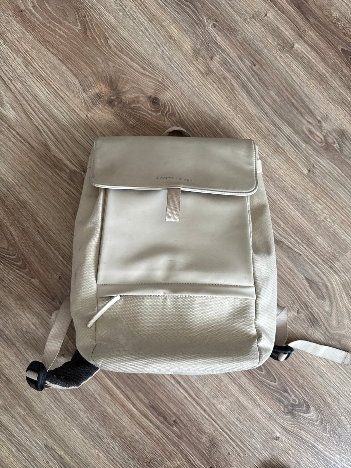 Kapten & Son rugzak, beige, 1 schooljaar gebruikt, Ophalen of Verzenden, Gebruikt, 25 tot 40 cm, Overige merken