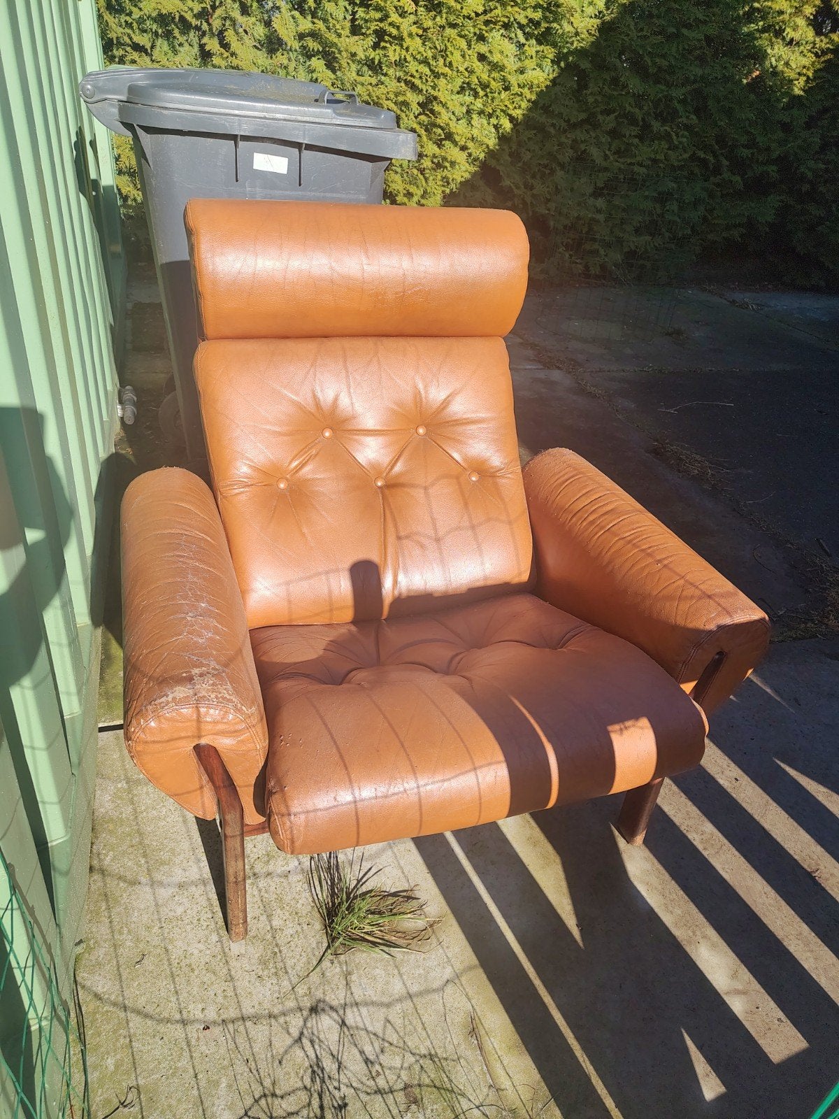 Scandinavische Fauteuil opknapper, Huis en Inrichting, Fauteuils, Gebruikt, Ophalen of Verzenden, 50 tot 75 cm, Leer