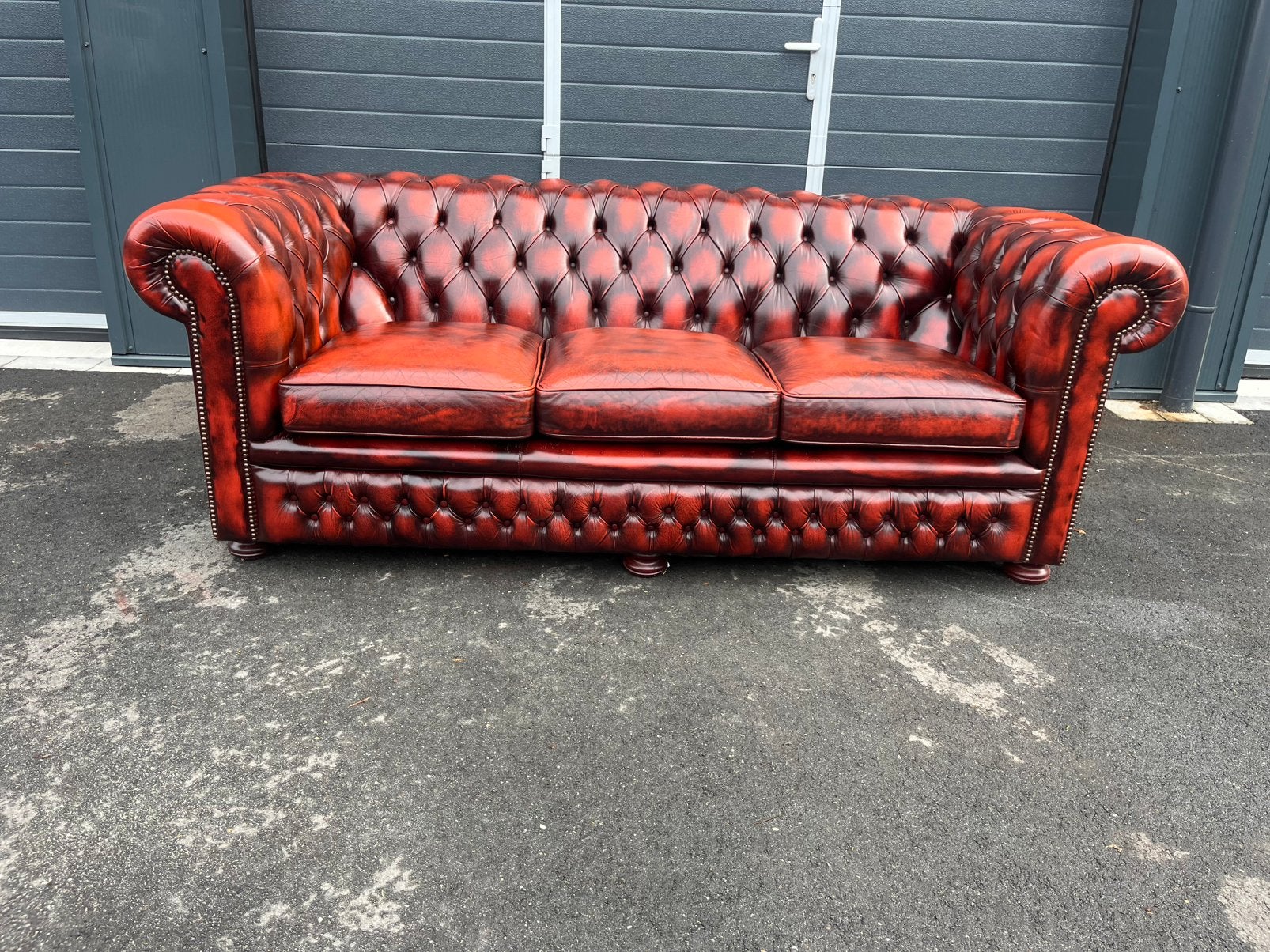 Chesterfield bank, Gebruikt, Hout, 150 tot 200 cm, Driepersoons
