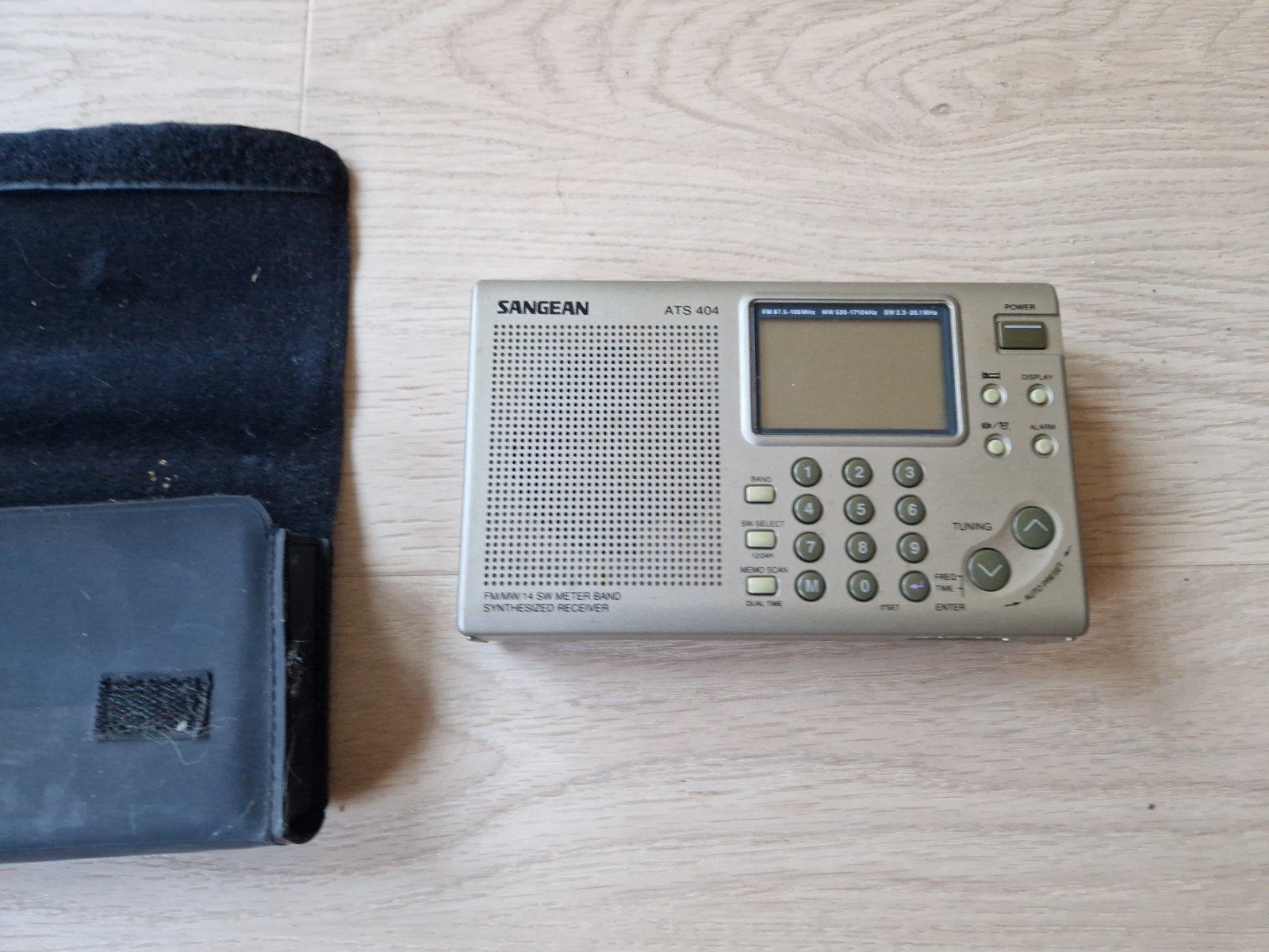 Sangean ATS 404 Wereldontvanger - Draagbare Radio, Ophalen of Verzenden, Gebruikt, Wereldontvanger
