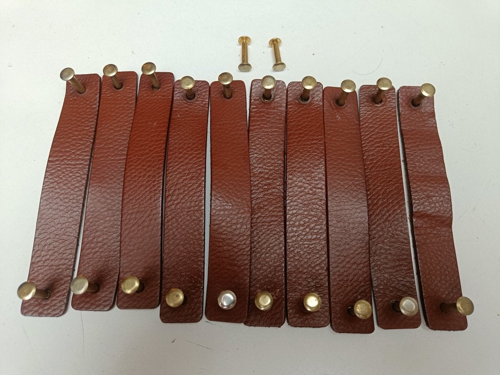 10 bruine leren handgrepen voor kast of lade, Ophalen of Verzenden, Gebruikt, Overige materialen, Overige typen