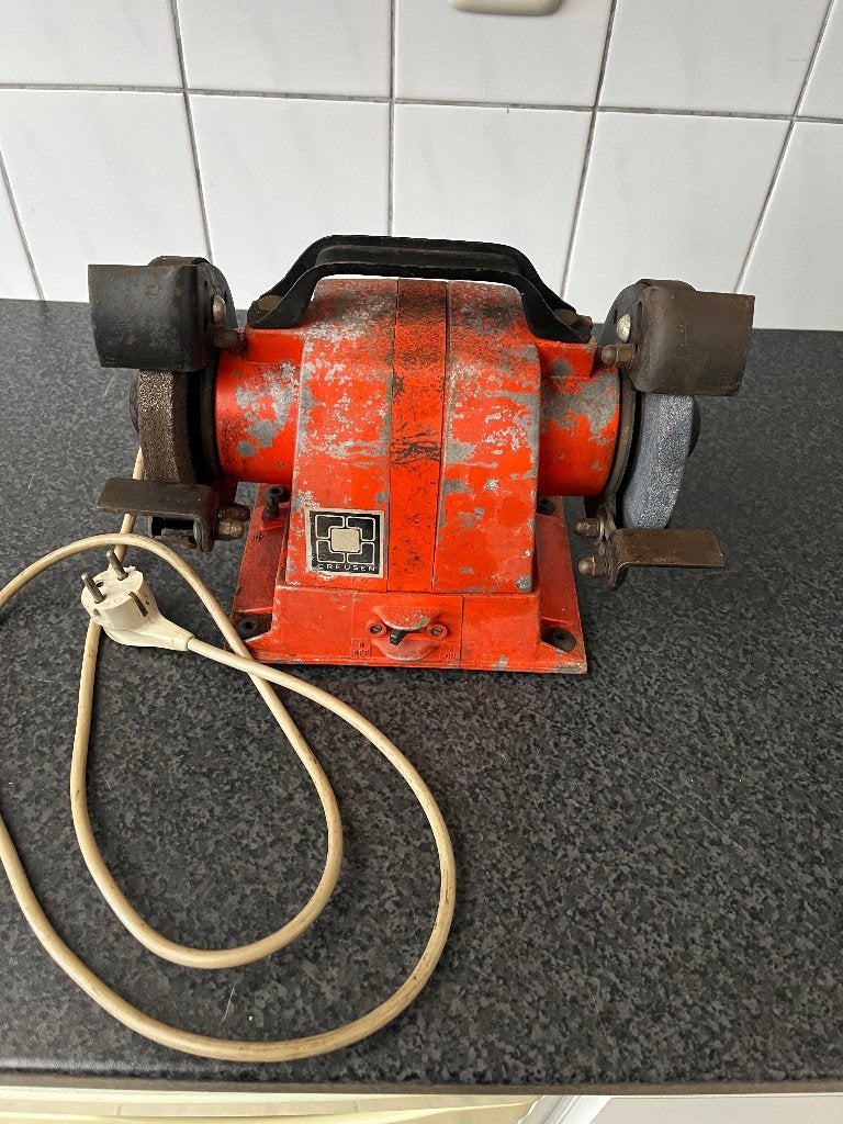 Dubbele Creusen werkbank slijpmachine . 125mm . 250 watt ., Ophalen of Verzenden, Gebruikt, Minder dan 700 watt, Werkbankslijpmachine