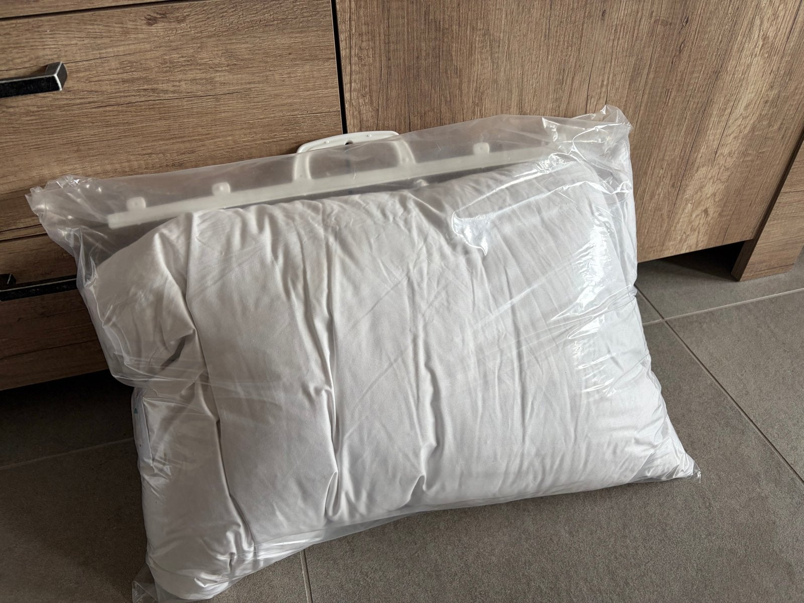 Comfortabel Veren Kussen - Zo Goed als Nieuw, Wit, Dons en Veren, Ophalen of Verzenden, Zo goed als nieuw