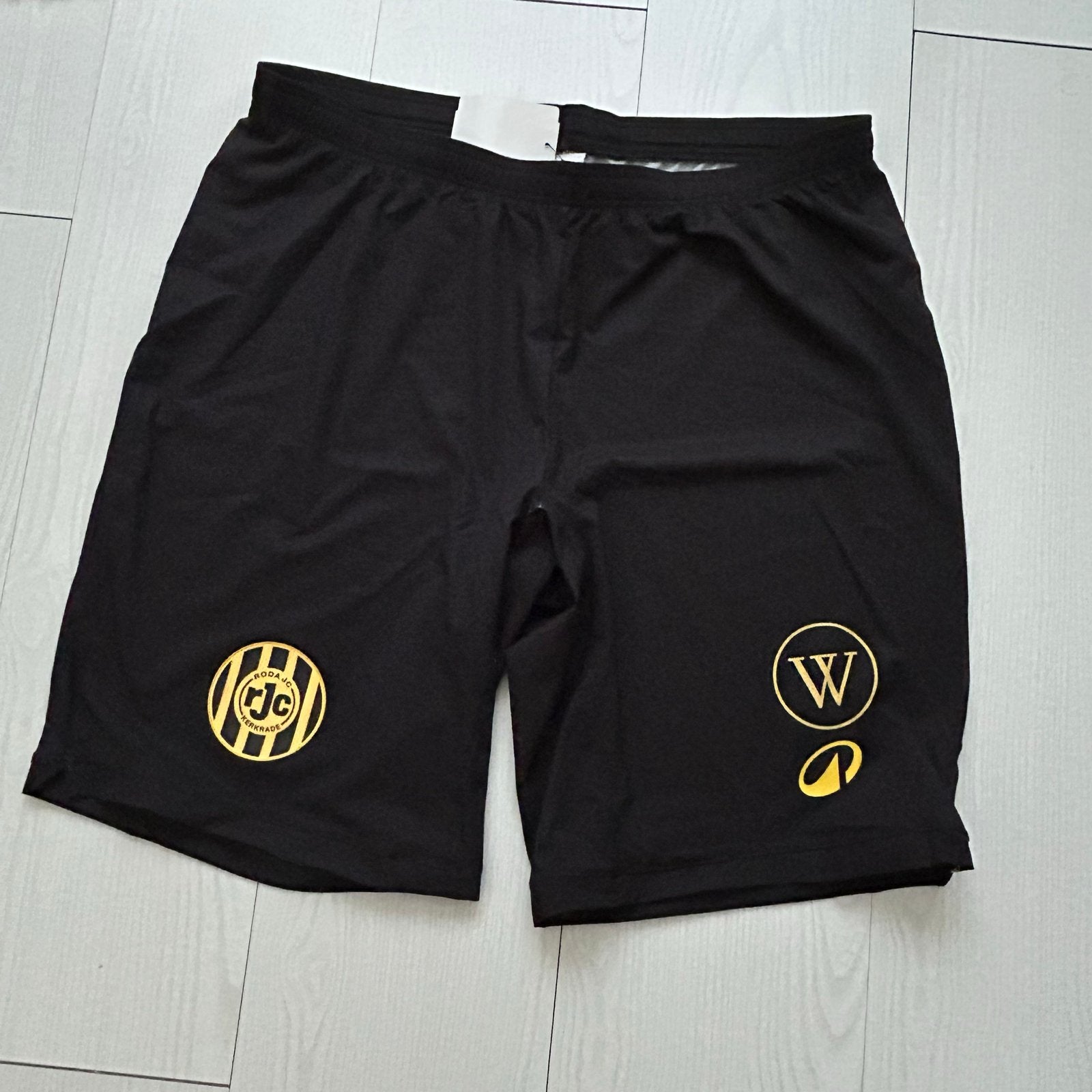 NIEUW Roda JC Voetbal broek Wedstrijdbroek - Zwart - Maat XL, Zwart, Ophalen of Verzenden, Voetbal, Maat 56/58 (XL)