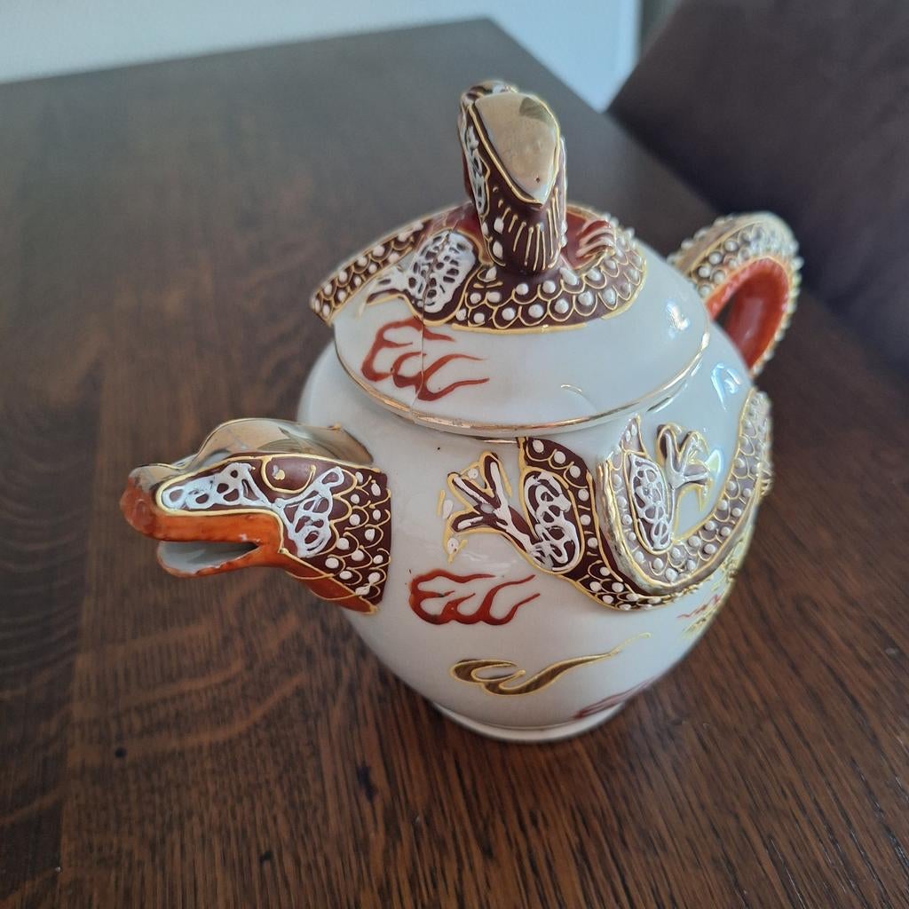Vintage Japanse draken theepot met gouden accenten, Ophalen