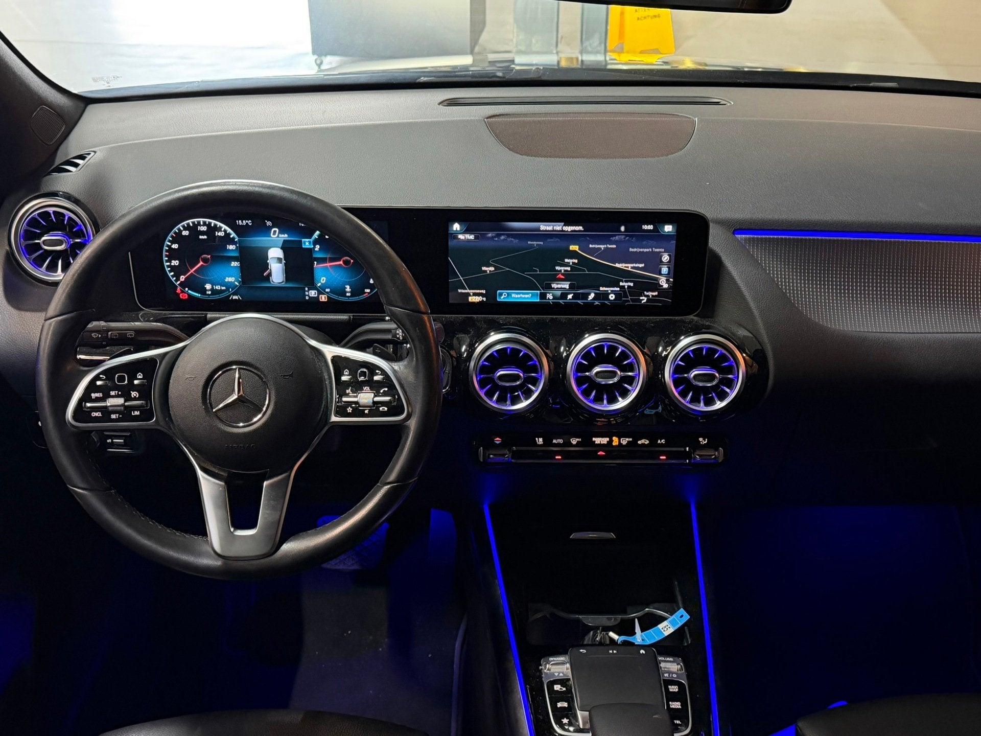 Mercedes-Benz B-klasse 180 Business Solution|Matrix LED|MBUX, Auto's, 136 pk, Gebruikt, 4 cilinders, Met garantie (alle)