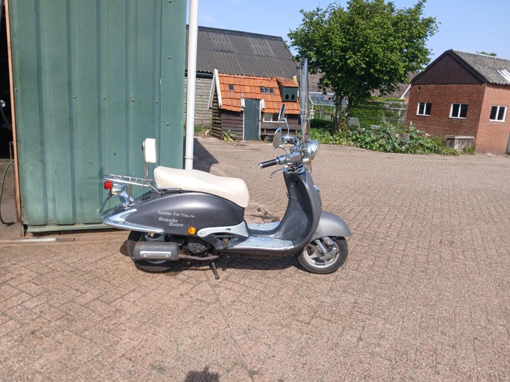 Retro scooter, Ophalen of Verzenden, Gebruikt, Benzine, Overige merken