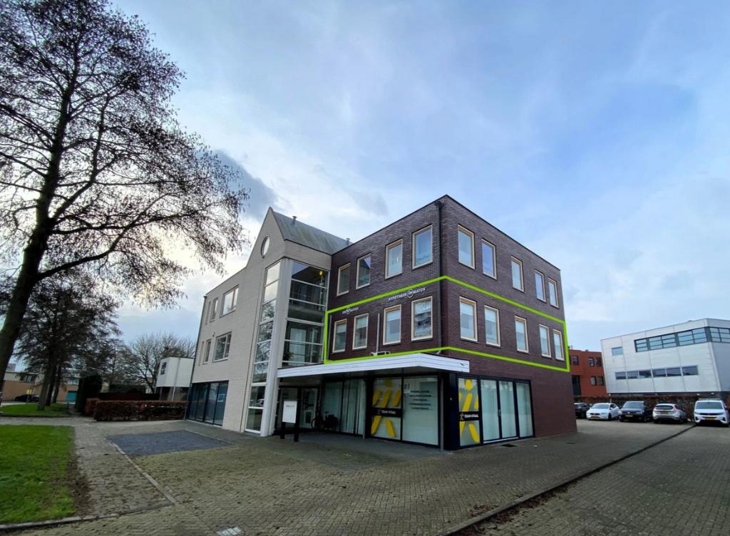 IN ALMERE TE HUUR KANTOOR-/PRAKTIJKRUIMTE ca 120M2, 120 m², Huur, Kantoorruimte