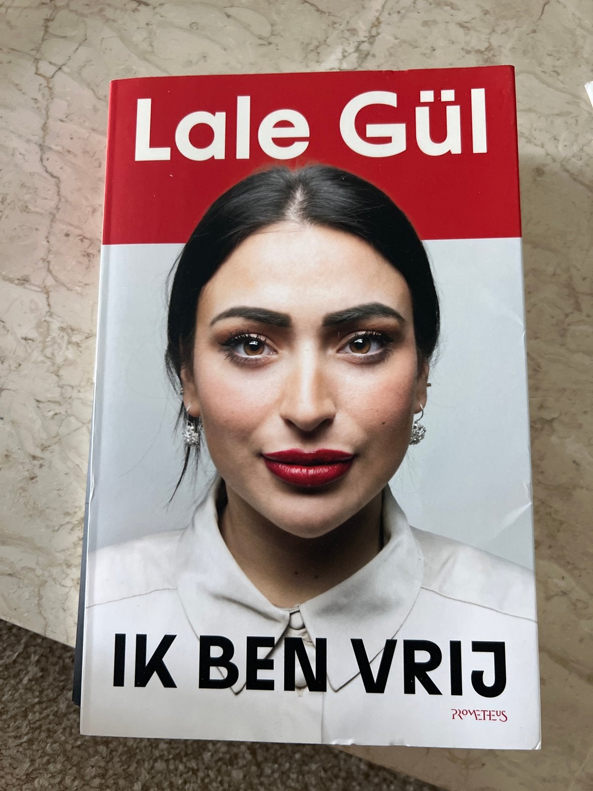 Lale Gül - Ik Ben Vrij (Boek), Ophalen of Verzenden, Gelezen, Nederland