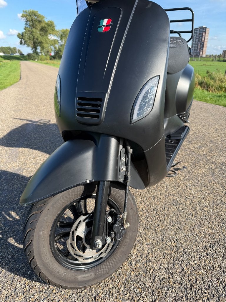 Foto 5 van GTS Scooter / GTS Toscana Dynamic 2022