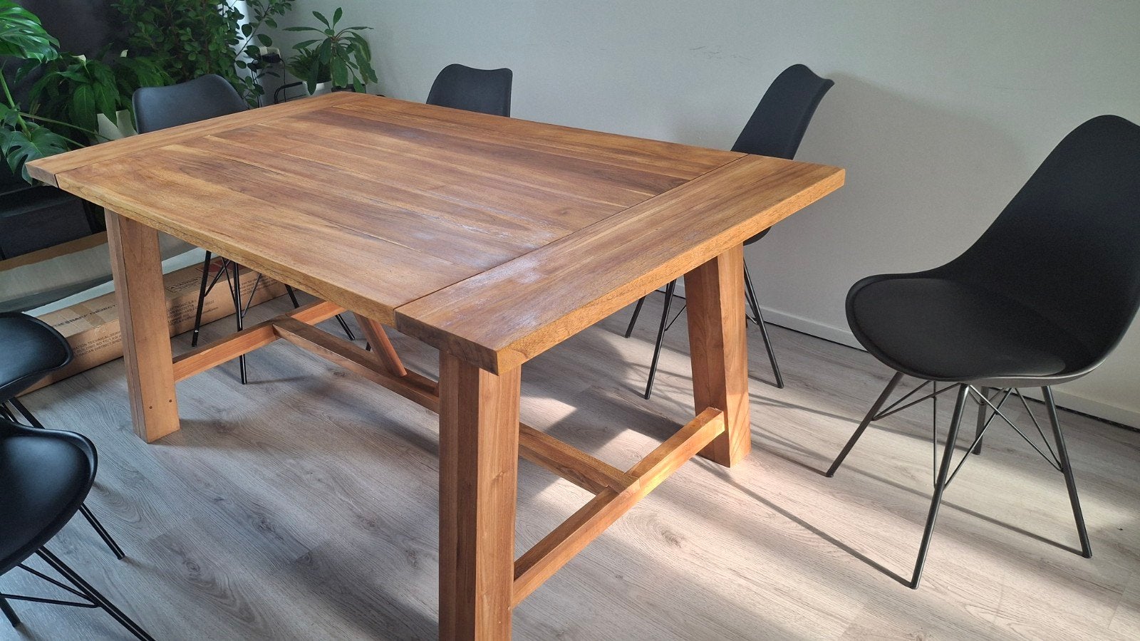 Stevige, grote teakhouten tafel. 180 × 100 cm, Huis en Inrichting, Tafels | Eettafels, Ophalen, Gebruikt, 50 tot 100 cm, 150 tot 200 cm
