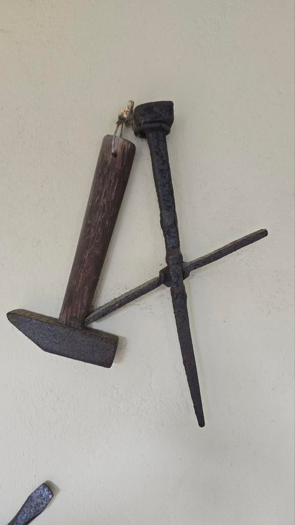 Oud gereedschap: hamer en haarspit, Antiek en Kunst, Antiek | Gereedschap en Instrumenten, Ophalen of Verzenden