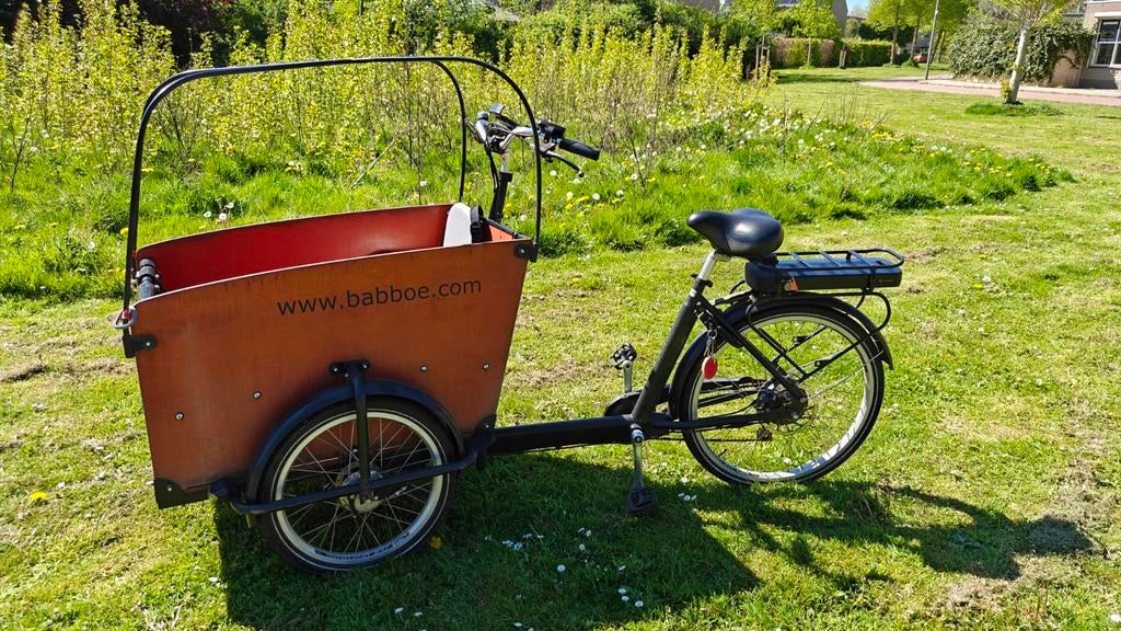 Babboe Big-E inclusief stoel, zonnekap en beschermhoes, Fietsen en Brommers, Fietsen | Bakfietsen, 4 kinderen of meer, Gebruikt