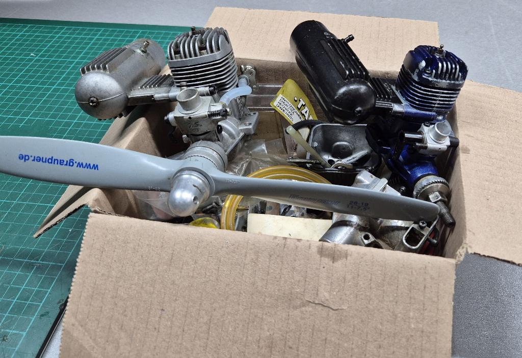 Modelbouw Motoren en onderdelen, Ophalen of Verzenden, Niet werkend, Nitro