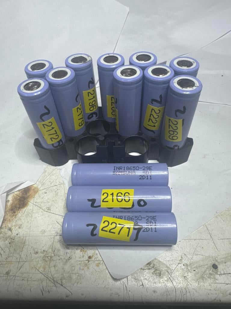 13x Samsung INR18650-29E Li-ion Batterijen - 2900mAh, Ophalen of Verzenden, Gebruikt, Oplaadbaar