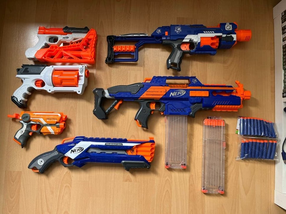 Nerf Collectie 6x - 2x elektrisch, 4x normaal, veel pijltjes, Ophalen, Gebruikt
