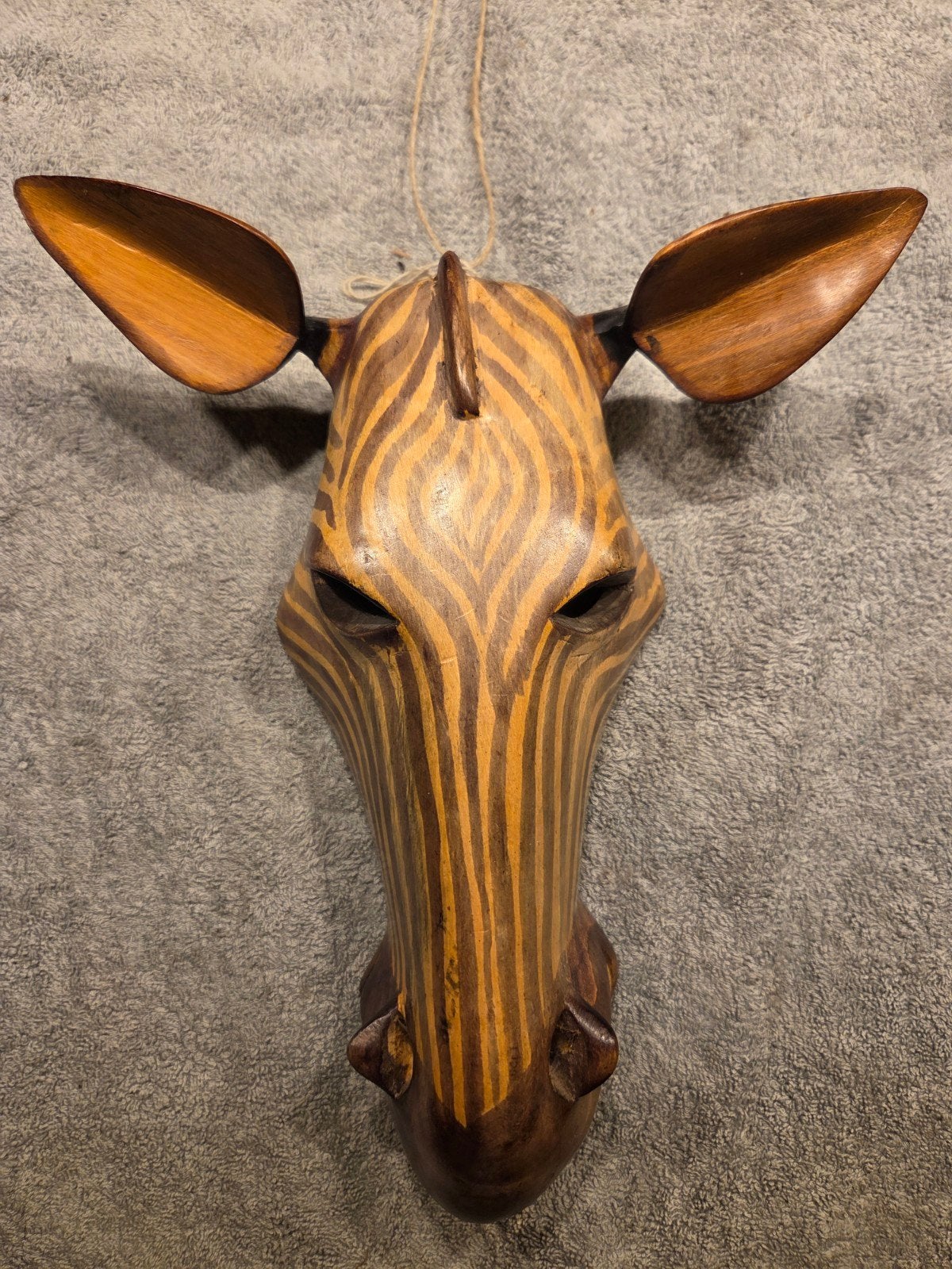 Handgesneden zebramasker uit Kenya, Houtsnijwerk, Handgemaakt, Ophalen of Verzenden, 20 - 50 cm