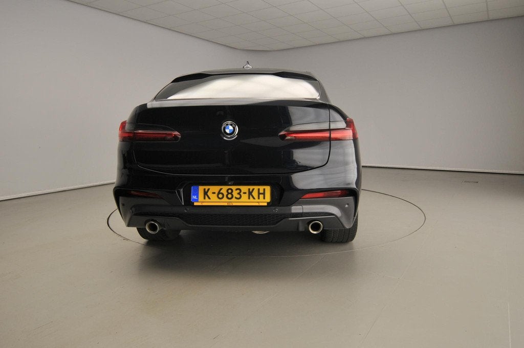 BMW X4 xDrive20i | M-Sportpakket | LED | Leder | HUD | Activ, Auto's, BMW, Automaat, 15 km/l, Gebruikt, 4 cilinders
