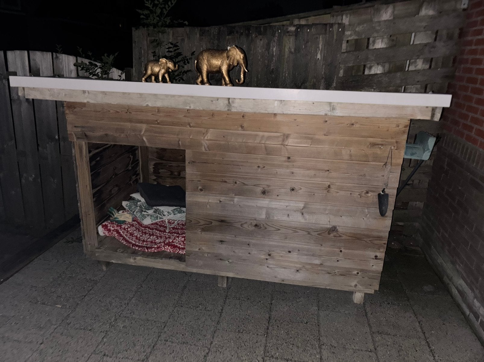 Handgemaakt hondenhok, Ophalen of Verzenden, Zo goed als nieuw, 110 cm of meer, 100 cm of meer