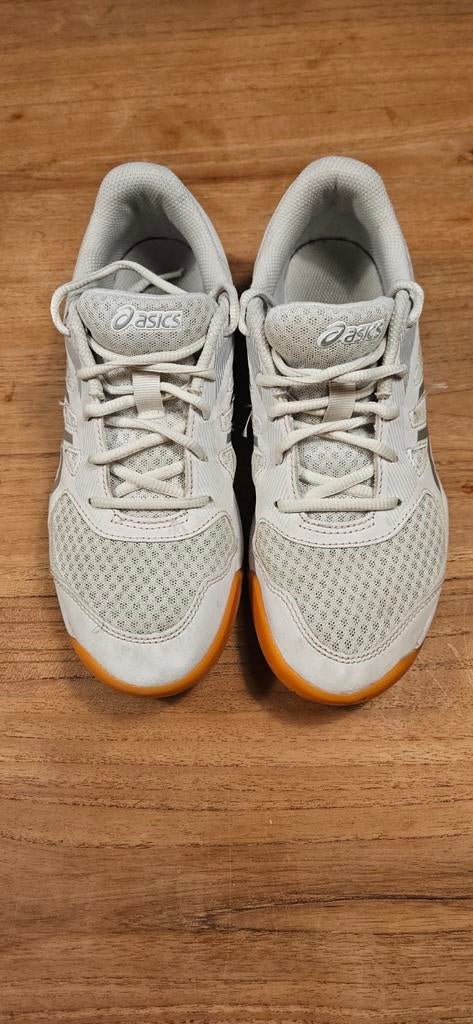 Asics Upcourt 5 zaalschoenen maat 39,5, Ophalen of Verzenden, Gebruikt