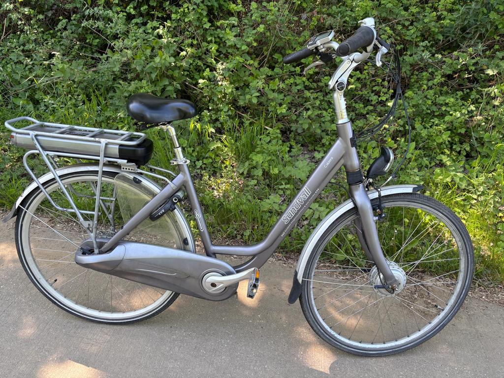 Sundvall elektrische damesfiets, Fietsen en Brommers, Gebruikt, 51 tot 55 cm, 50 km per accu of meer, Ophalen