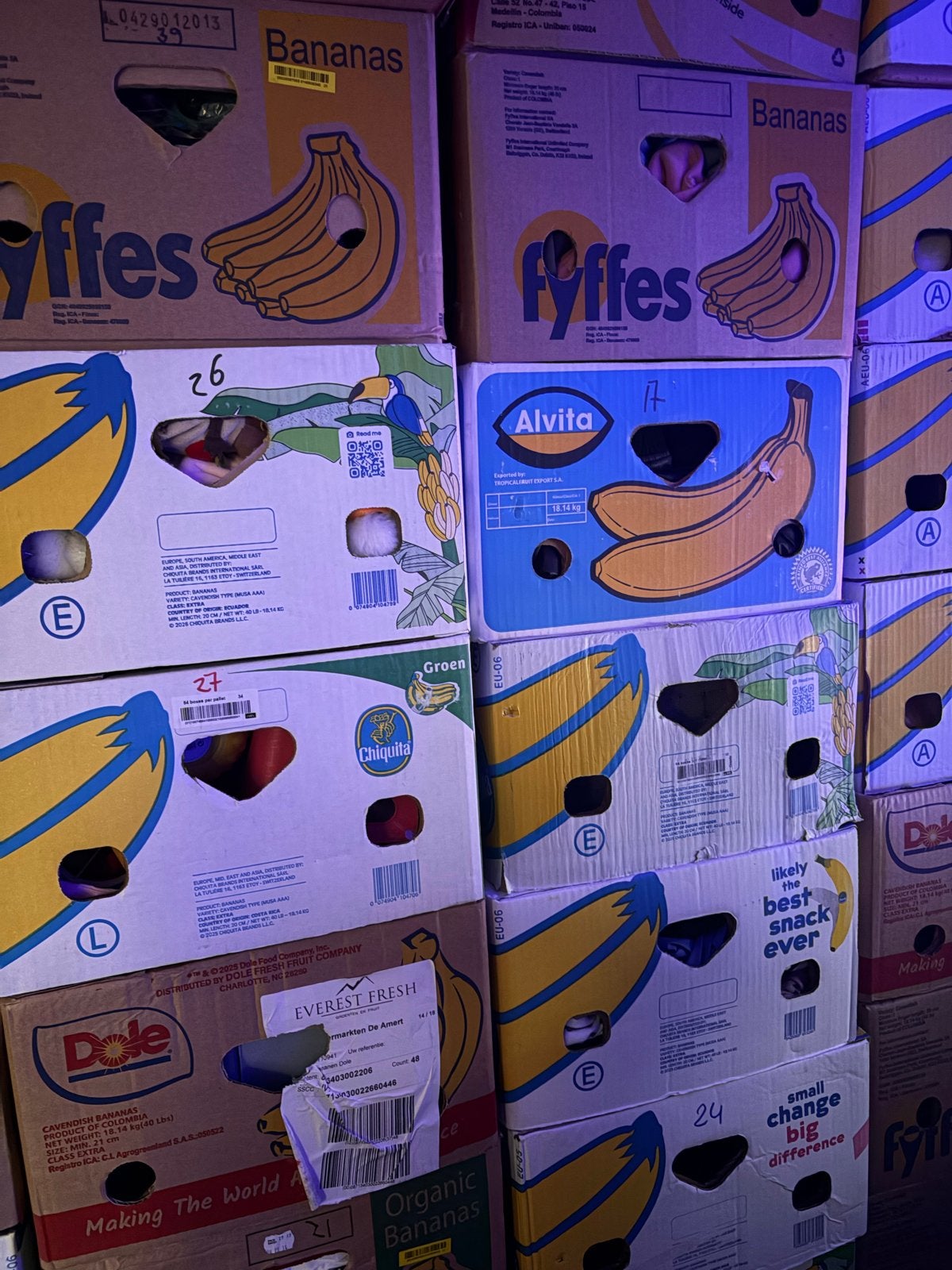 23 bananen dozen BomVol, Ophalen