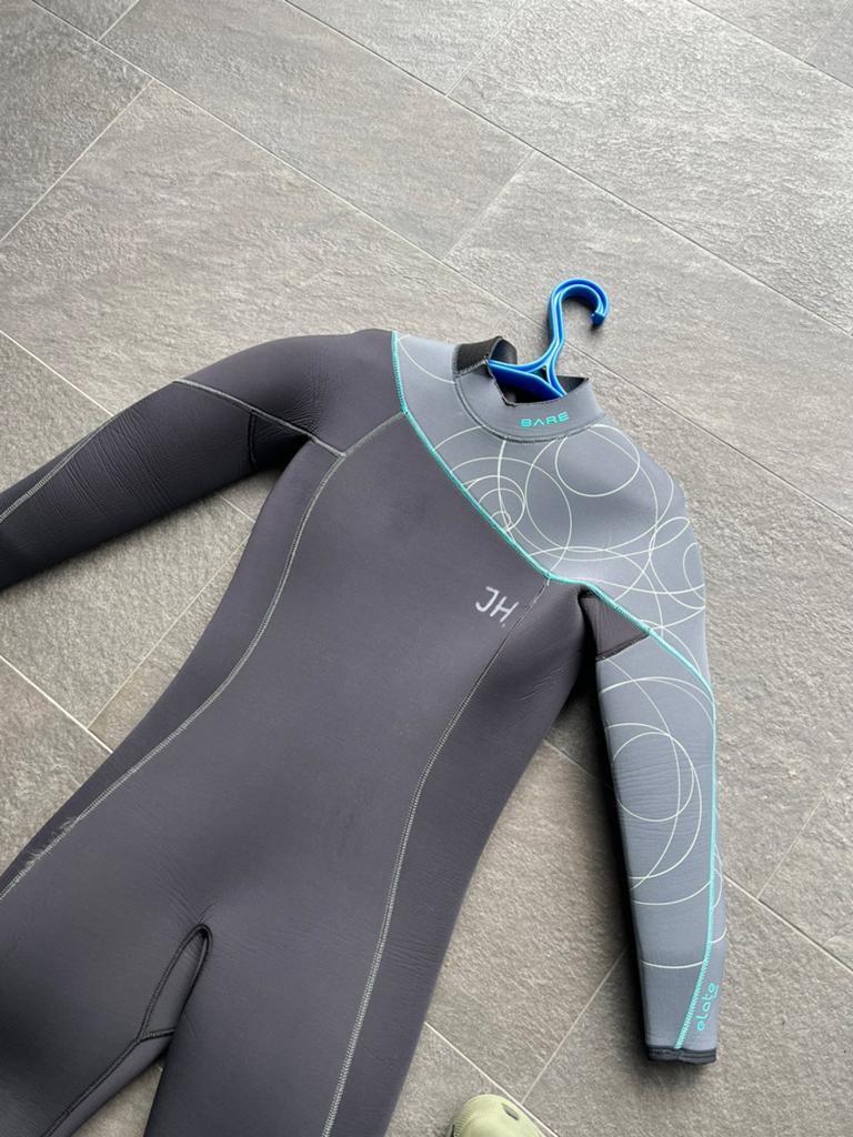 Bare Elate 7 mm dames natpak, maat 12, Watersport en Boten, Duiken, Ophalen of Verzenden, Zo goed als nieuw, Duikpak