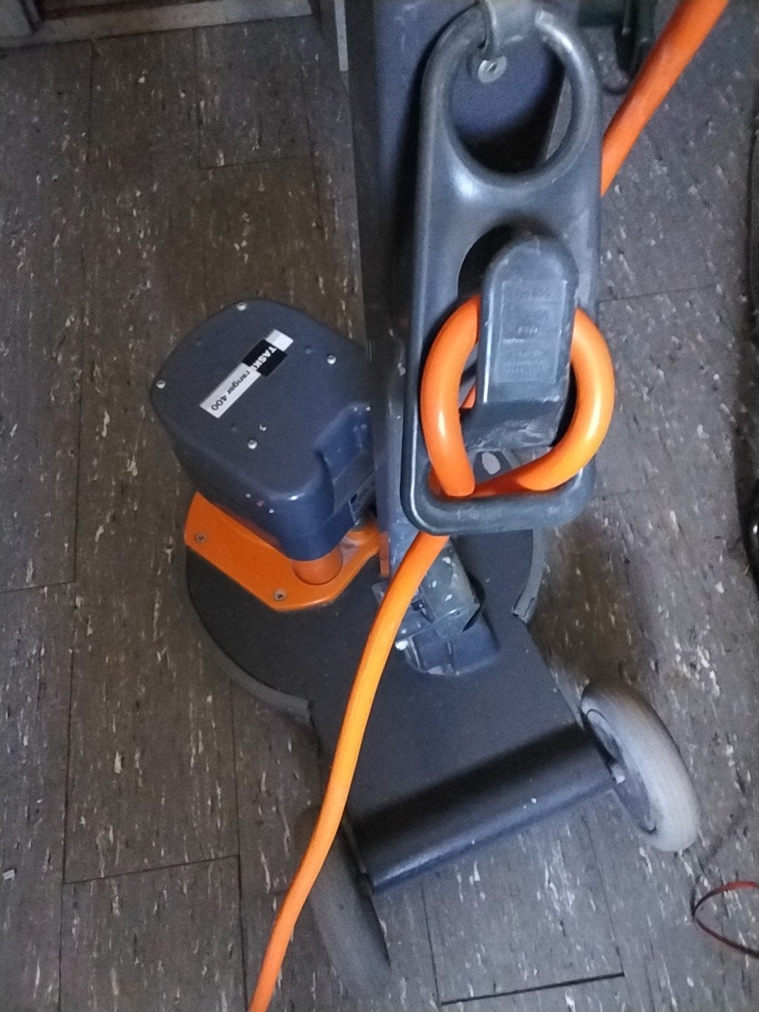 te koop Taski ranger 400 boen schuur machine, Ophalen, Gebruikt