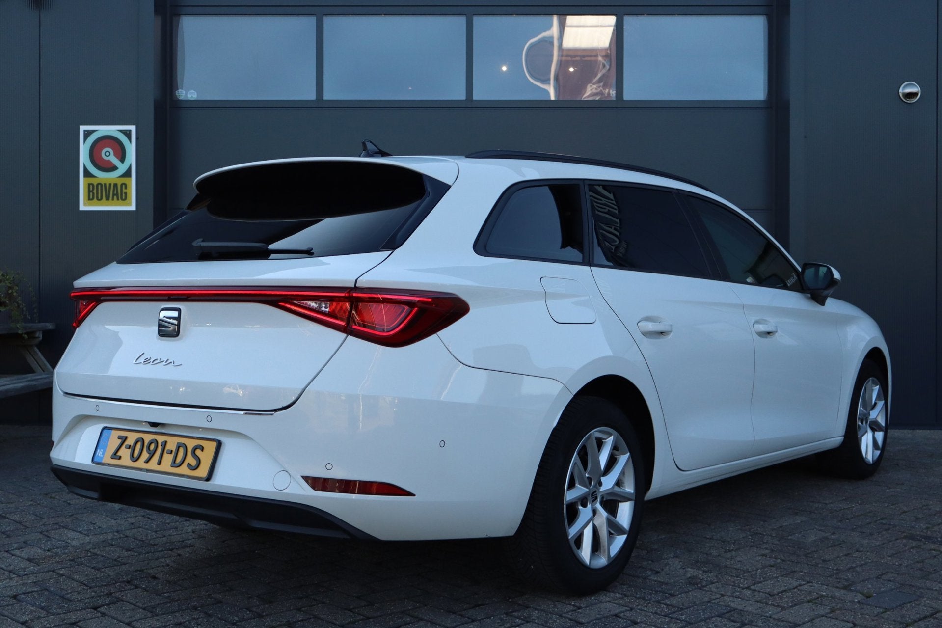 Seat Leon Sportstourer 2.0 TDI FR- Luxury-Panoramadak-Automa, Auto's, Seat, Dealer onderhouden, Gebruikt, Euro 6, 4 cilinders
